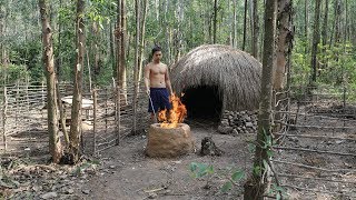 20 Days Survival Challenge In A Rain Forest