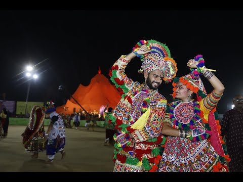Live Gandhinagar Cultural FBoutonnieresm Navli Navratri 2018 Day 3:Deepti Desai Amit Thakkar