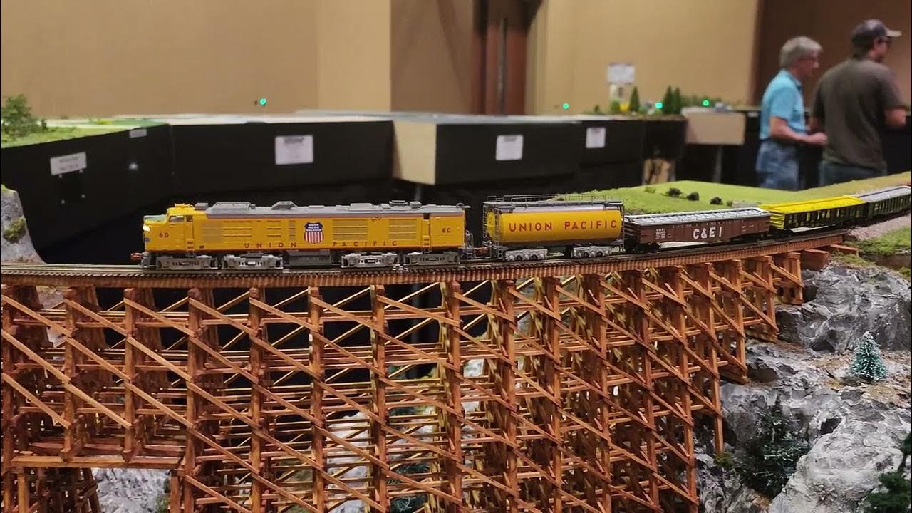 ScaleTrains Union Pacific turbine train at Altoona N Scale Weekend YouTube