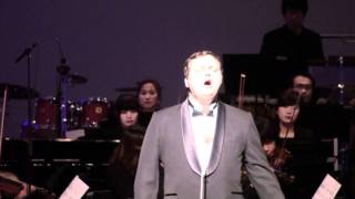 Paul Potts performs &quot;Love Story&quot; in Dae-Jeon, S-Korea