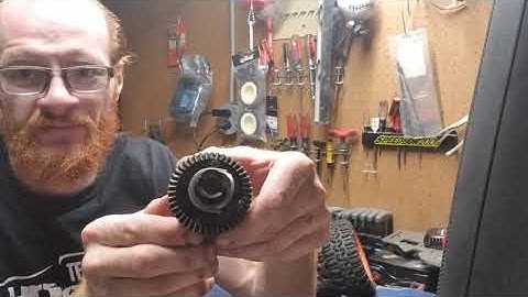 Part 3 losi 5IVE-B rear differential rebuild