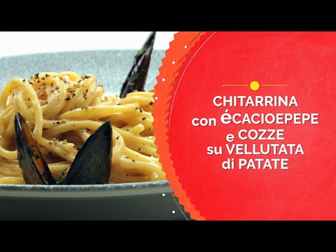 Chitarrina con Ècacioepepe e cozze su vellutata di patate