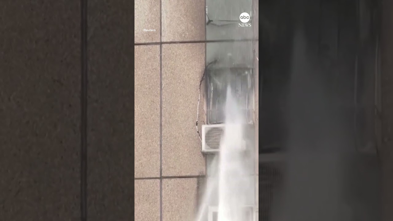 Rocket strikes apartment building in Tel Aviv