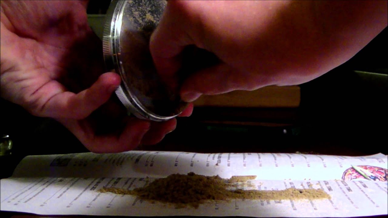 EastCoastToke Gathers Kief From Box&Grinder To Bring In New Year