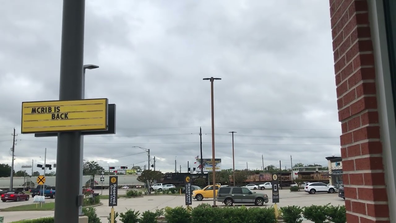 UP 5601 NB With NS Power Leads Manifest Magnolia,Tx