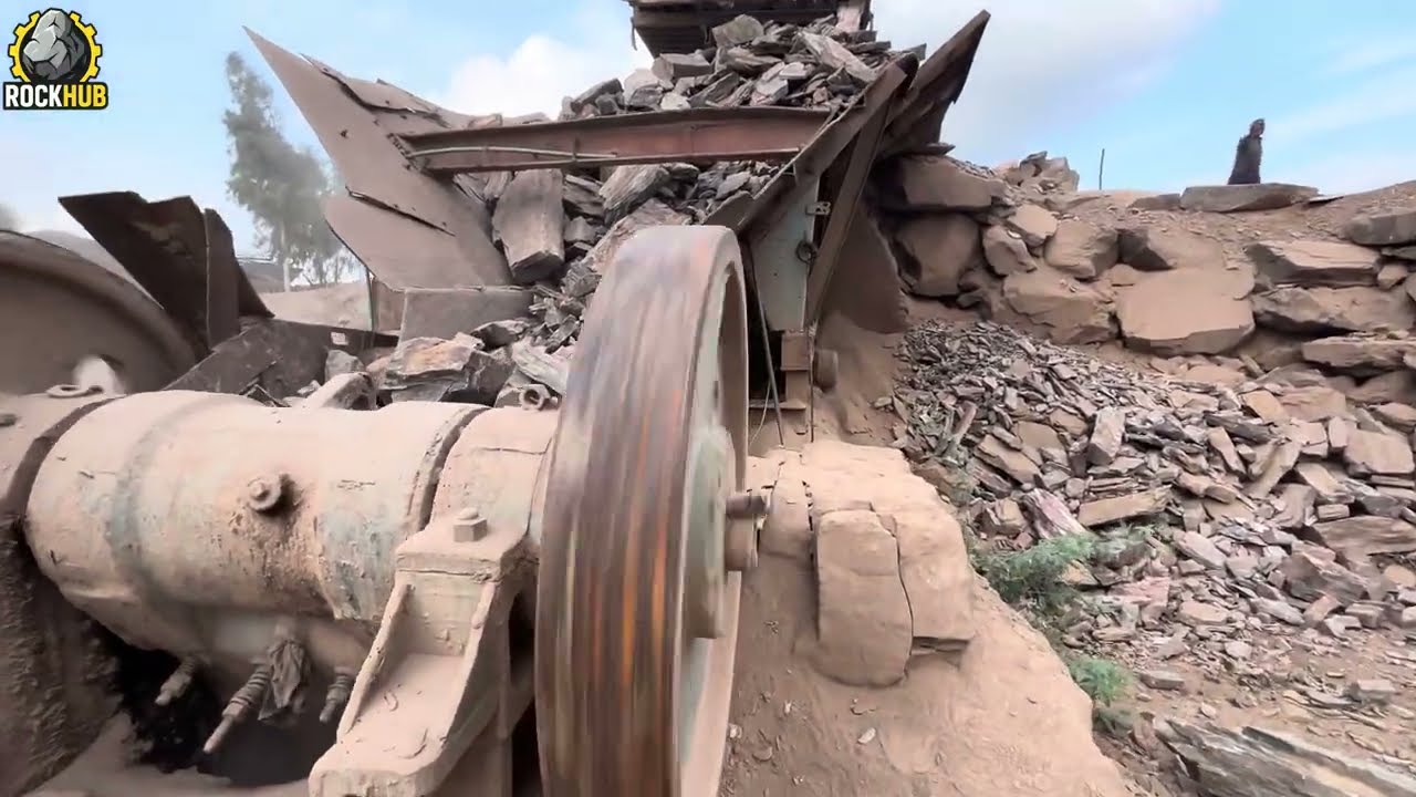⚡ “Unbelievable! 😱 Truck loading at Stone Crushing Plant 🚛💥 | Non-Stop Action”
