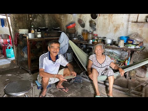 Video 24 triệu đồng đến với ông bà bán bánh canh ở trong căn... - youtube
