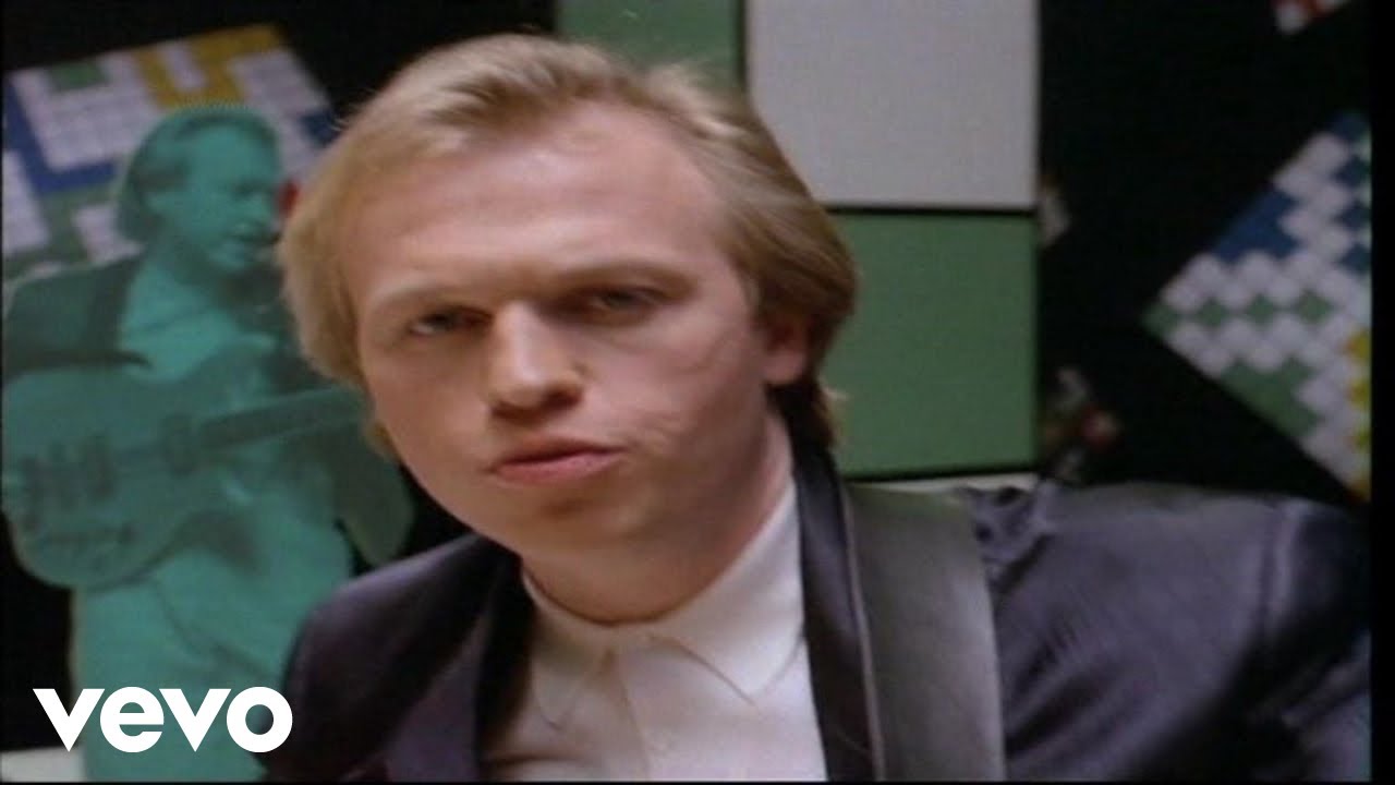 Level 42 - Running In The Family (Stereo)