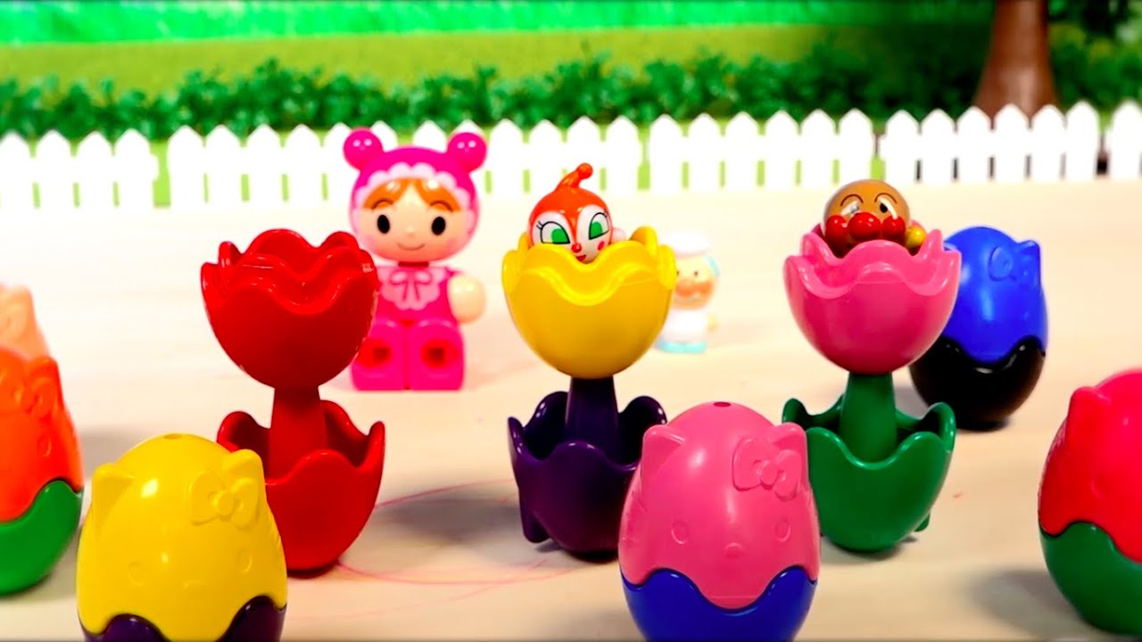 アンパンマンとハローキティ プリモモくれよん12色セットであそぼう