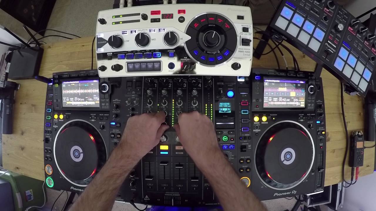 Mixing house and techno on NXS2 YouTube