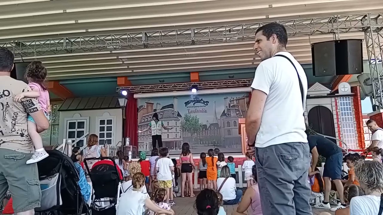 lo spettacolo di ladybug di miraculous a Leolandia 2024