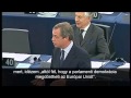 Farage: Ment"ocsomagok leig´az´asért Bailouts total