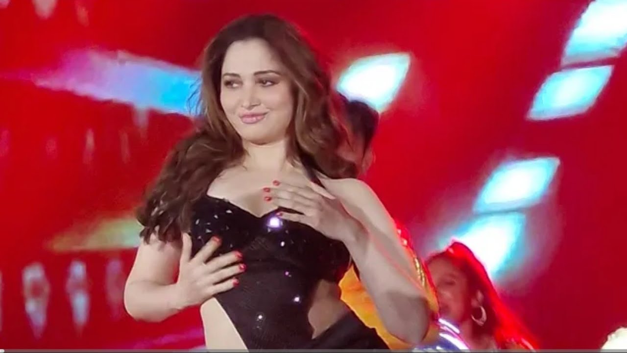 Tamanna Bhatia LIVE Dance Performance Tamanna Bhatia LIVE in Kolkata | Tamanna Bhatia LIVE