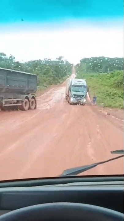 Trecho da BR-230 rompe e é interditado em Medicilândia, no PA, Pará