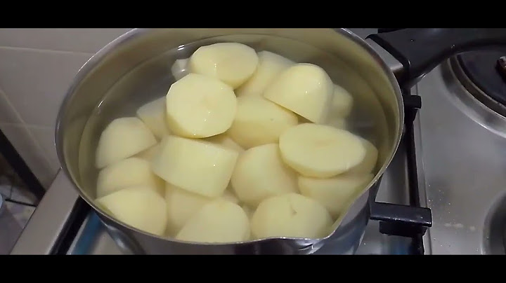 How to make baked potato with chicken breast cut into small pieces with toppings mozzarella