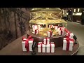 도쿄의 2백만달러 (20억원) 크리스마스 트리 Putting on the glitz: Tokyo gets $2m Christmas tree