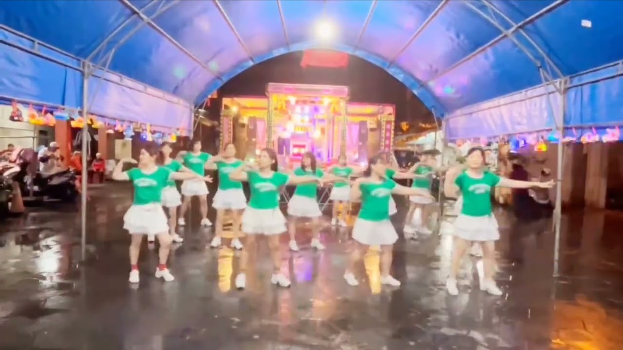 東城享瘦單人運動舞.                            東城阿兼城福德祀慶祝元宵節