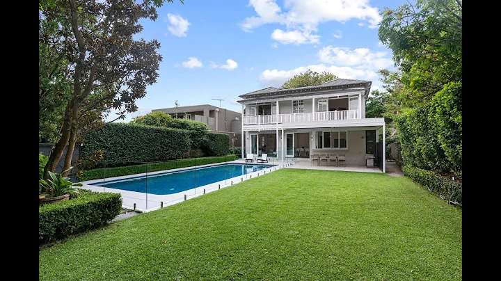 17 Latimer Road, Bellevue Hill by Steven Zoellner