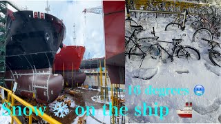 Shipbuilding 🚢🚢🚢employment permit system 🚢 ❄️ ⛄️ snowfall - Health comes first than money 🥹