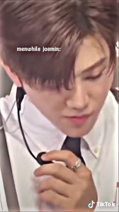 kyknya jaemin kyk gtu supaya tangannya nggk kotor||NCT Dream💚 #nctzen #sijeuni 🌱 #jaemin #jeno #cute