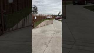 Liftmaster swing gate opener