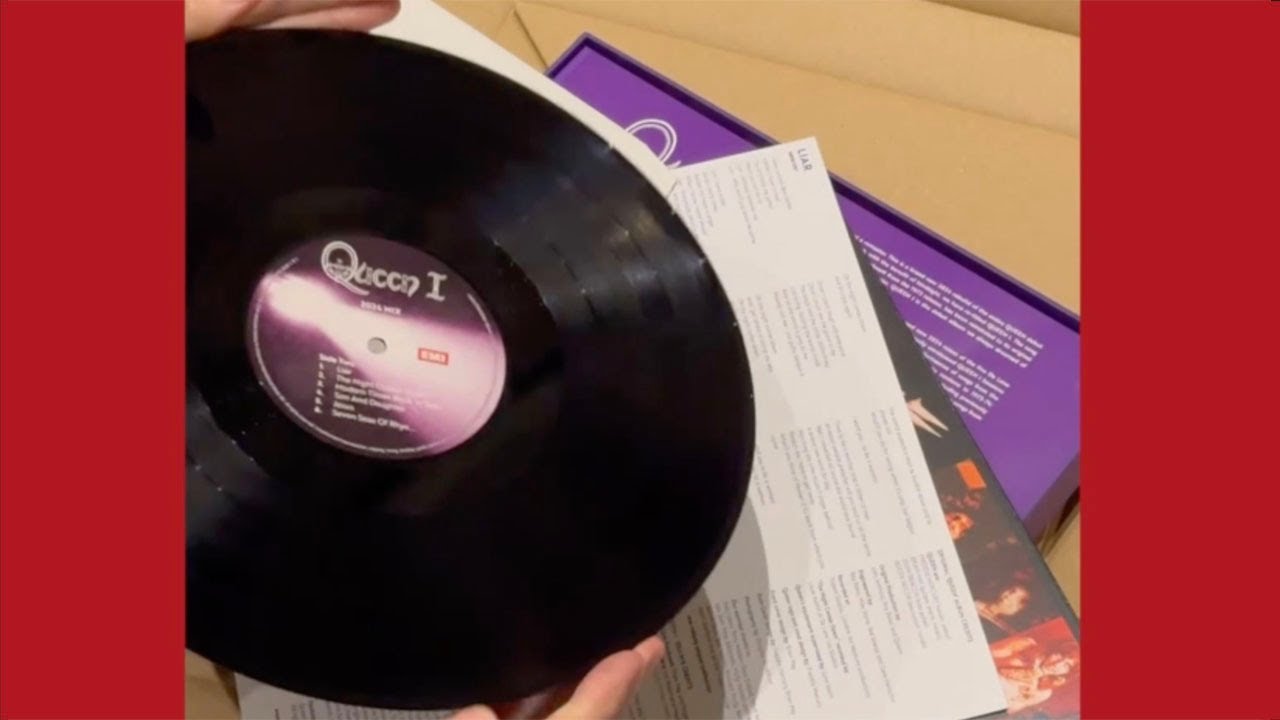 クイーン『Queen I』発売記念 ブライアン・メイとロジャー・テイラーが