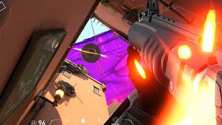 These plays NEVER gets old in Valorant