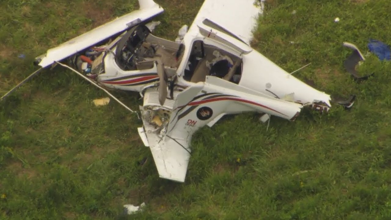 Pilot & mechanic injured in plane crash near airport near Sanford - YouTube