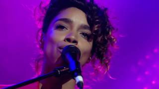 Lianne La Havas - Don&#39;t Wake Me Up (Isle Of Wight 2013)