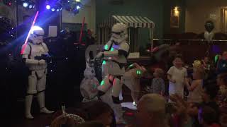 STORMTROOPER &amp; PRINCESS LEIA SUPRISE PARTY DANCE