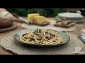 Los Petersen pastas & pizza - Cavatelli alla boscaiola y rigatoni con pesto de berenjena