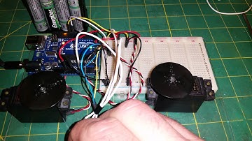 Controlling 2 Servos With separate potentiometers