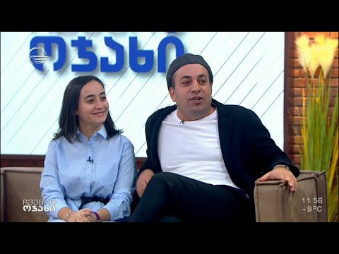 ჯიმი აბესაძე ოჯახთან ერთად,მისი მეუღლე ელენე გრძელიძე და ნუცა და ალექსანდრე აბესაძეები„ჩვენს ოჯახში“