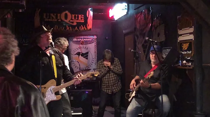 Clint Hoover jamming with Texas Tex and The Honky ...