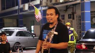 Lagu yang menaikkan Bob Sentuhan Buskers...Aku Cinta Kamu