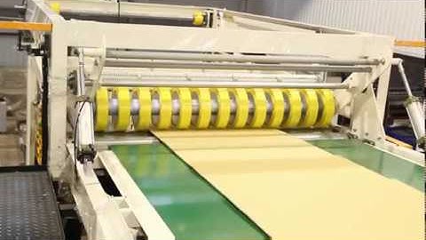 Auto stacker for corrugated paperboard