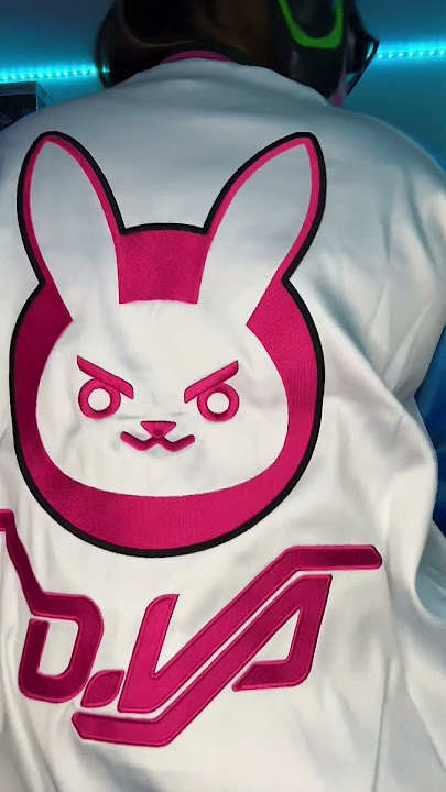 AD| Dva fit from Insert Coin ☺️ you can get yours from insertcoinclothing.com! #insertcoin #dva