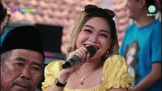 Download lagu KELANGAN WONG TUA - DESY PARASWATI - LIVE CIAWI KERADENAN BREBES