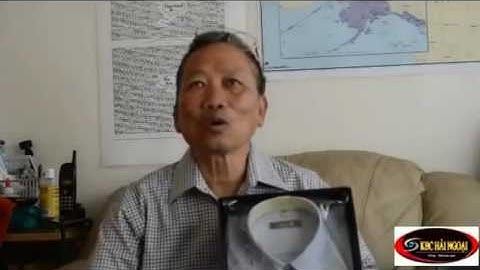 Nguyễn Ngọc Lập nhận quà Thứ trưởng Nguyễn Thanh Sơn