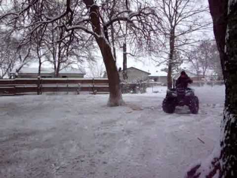 mike-on-rancher-420-4x4-in-snow-and-ice-part-1