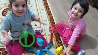 İkra Ve Zeynep Sıkılınca Ne Yaptılar? Sizce Eğlenceli̇ Çocuk Videosu Halka Oyunu