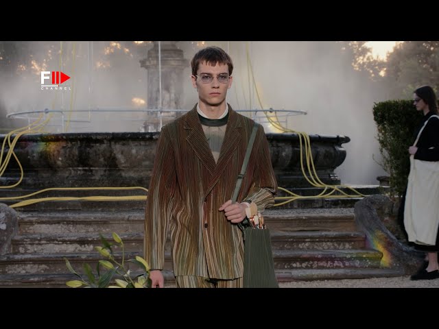 ジャケット・アウター ISSEI MIYAKE fulled carpet set up ISSEY MIYAKE Homme Plissé Spring Summer 2026 | Pitti Uomo