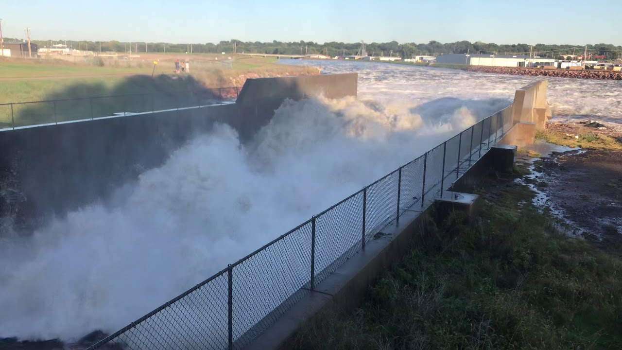 Big Sioux River Spillway Sioux Falls S.D. YouTube