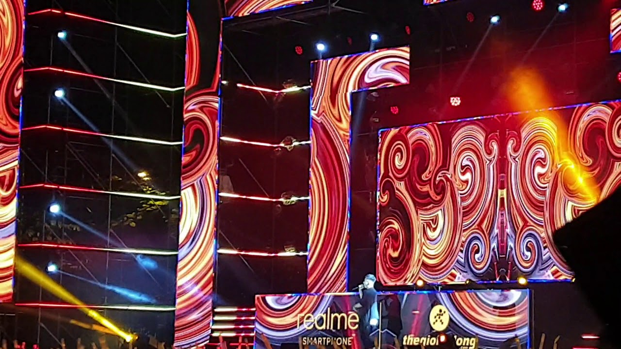 Rhymastic- Yêu 5 (live)