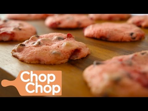 Strawberry Chocolate Chip Cookies | Chop Chop