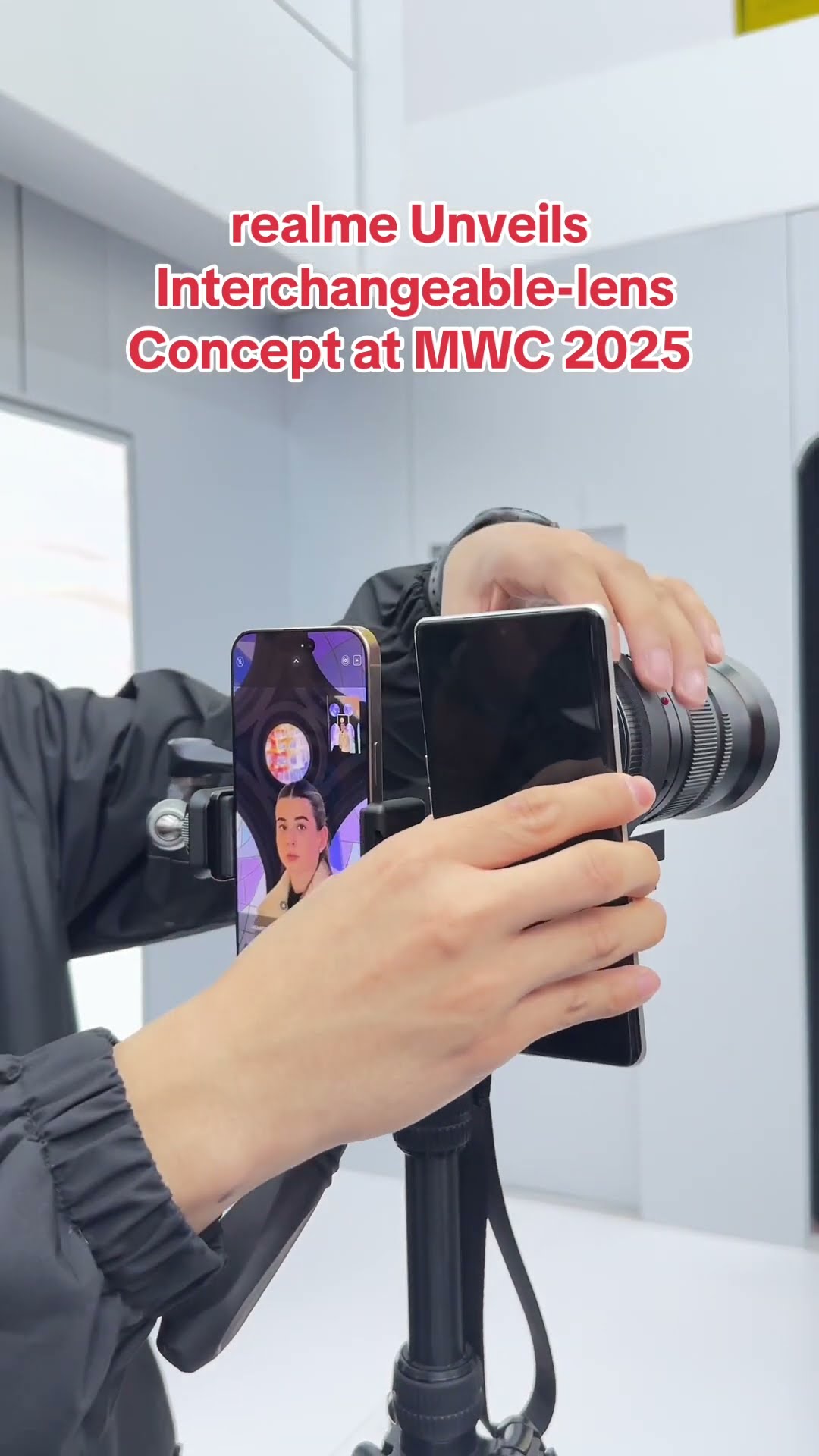 realme Unveils Interchangeable Mobile Lens Concept at MWC 2025