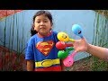 Video thumbnail of "Keysha Bermain Mengisi Air Dalam Balon Daddy Finger Nursery Rhymes | Learn Colors With Balloons"