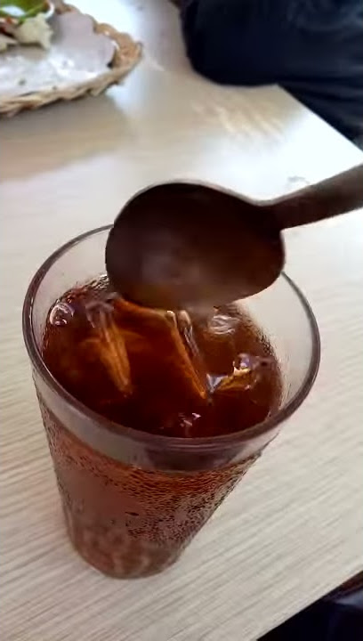 VIDEO ES TEH DIADUK BUNYI KLONTANG-KLONTANG LALU DIMINUM AHHH