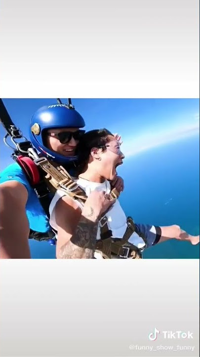 Part #2 #funny #show #fun 🎥 #tiktok #ytshort #scream #laugh #parachute #fall #lmao #foryou