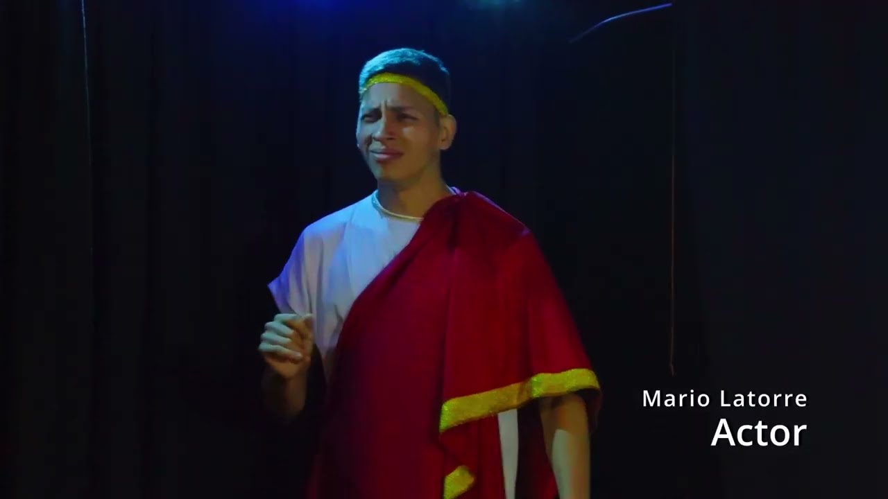 Entrevistas al elenco de la comedia griega Las Asambleístas de Aristófanes: Mario Latorre.